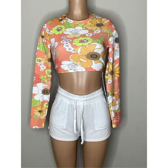 New. WILDFOX white terry shorts. Small. Retails $60 - Picture 7 of 7